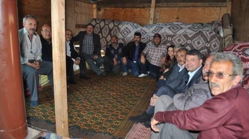 Silifke Belediyesi Sarıke&ccedil;ili Y&ouml;r&uuml;klerinin Yolunu Yaptı