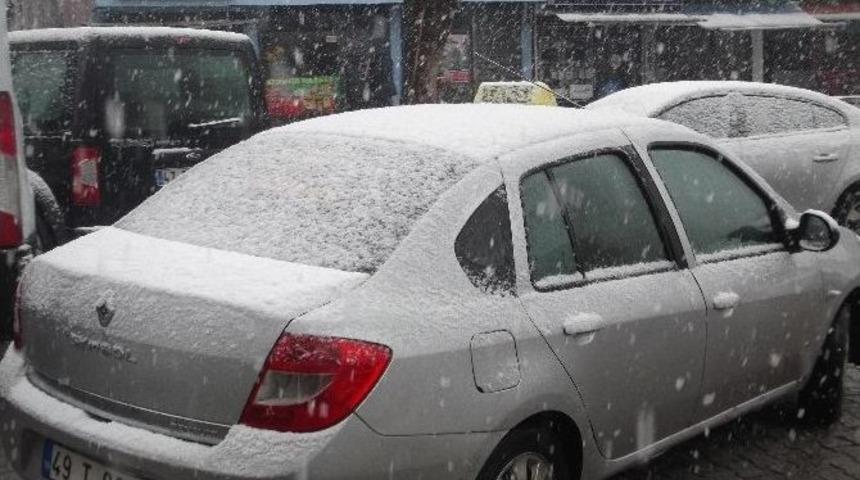 Varto&rsquo;da Kar Yağışı