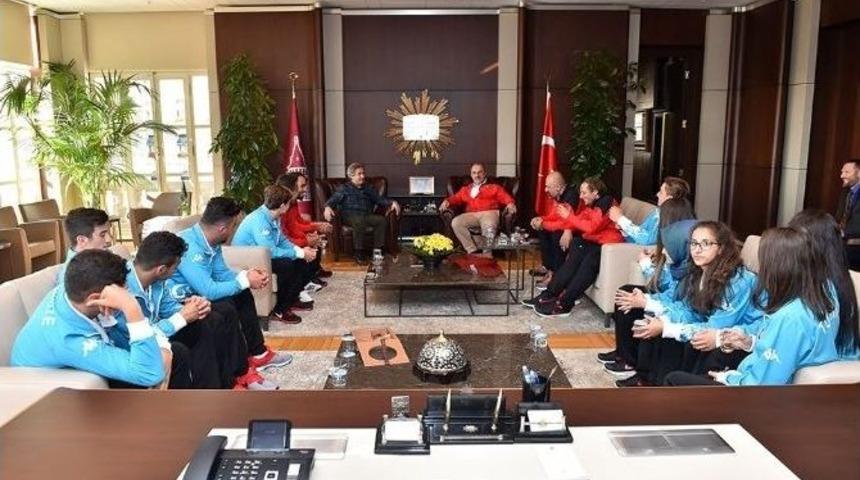 Başkan Demircan&rsquo;dan Rafting Milli Takımına Moral Dopingi