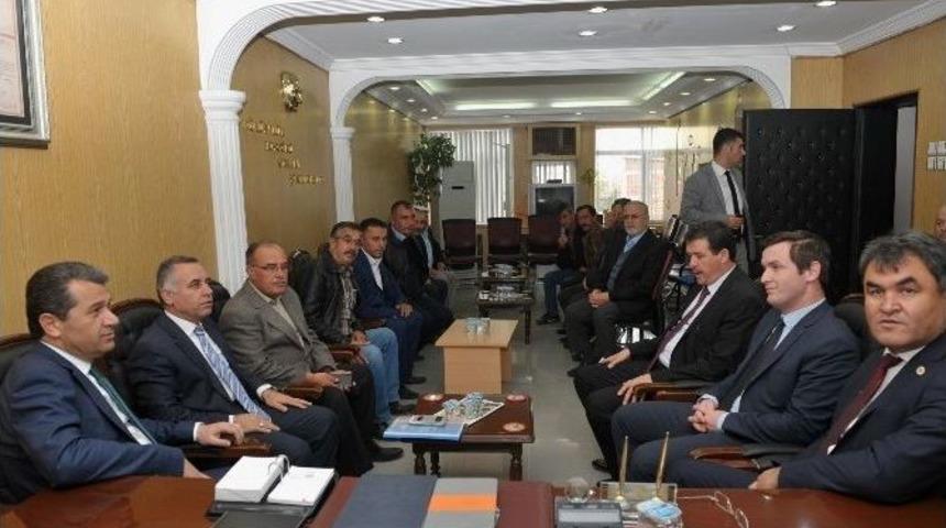 Vali Azmi &Ccedil;elik &Ccedil;ifteler İl&ccedil;esi&rsquo;ni Ziyaret Etti