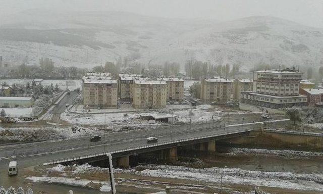 Bayburt&rsquo;ta Mevsimin İl Karı Yağdı 1