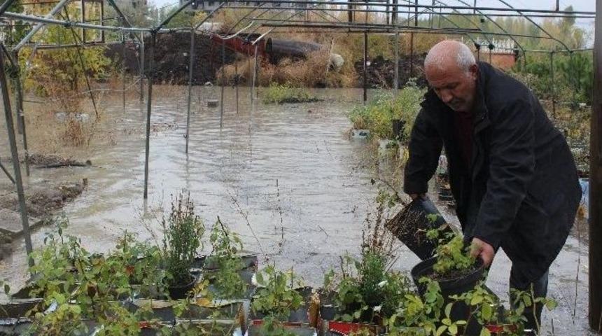 Muş’ta Su Baskını