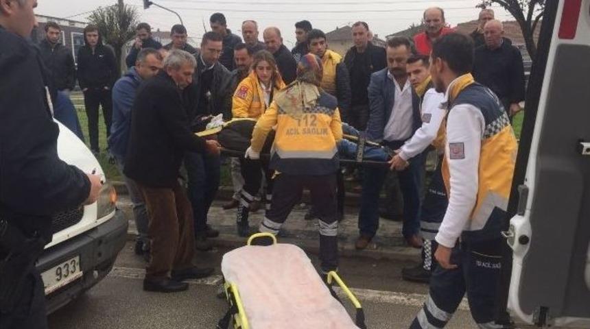 D&uuml;zce&rsquo;de Kadın Ve Bebeğe Minib&uuml;s &Ccedil;arptı