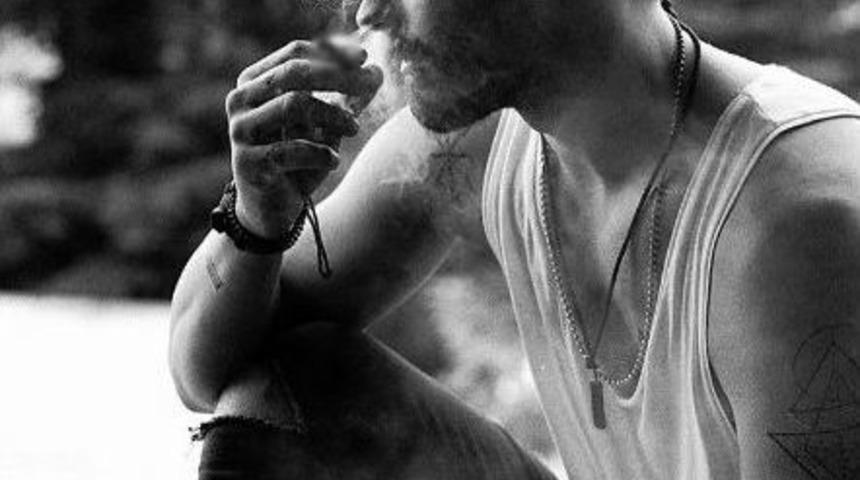 &Ccedil;ağatay Ulusoy&rsquo;a Sigara İ&ccedil;meye &Ouml;zendirdiği İddiasıyla Su&ccedil; Duyurusu