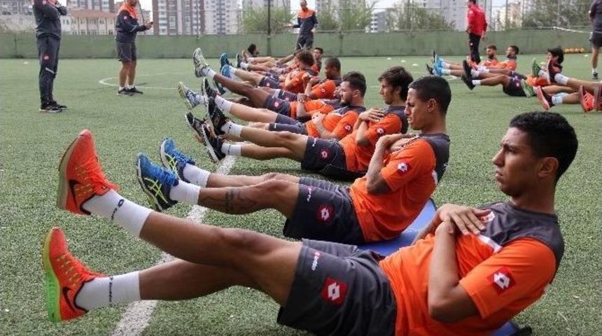 Adanaspor, &Ccedil;aykur Rizespor Ma&ccedil;ı Hazırlıklarını S&uuml;rd&uuml;rd&uuml;