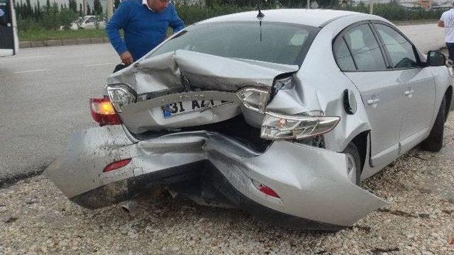 Hatay’da Ambulans Kaza Yaptı