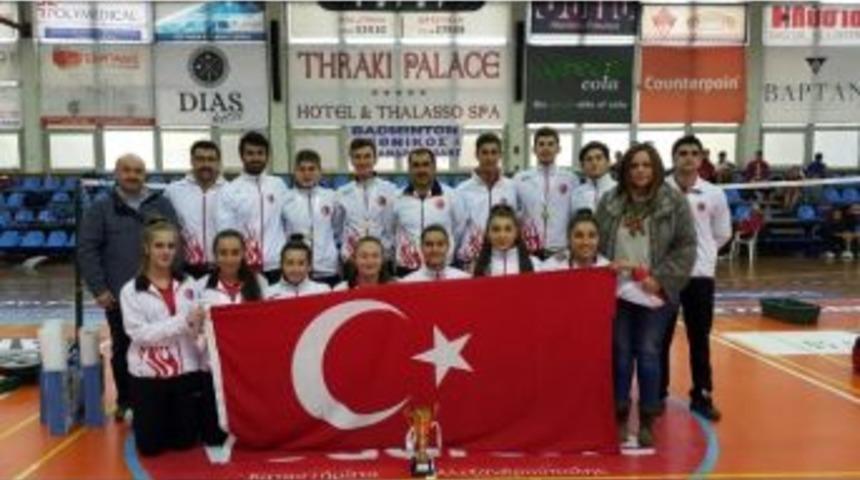 Badmintonda Yıldırım Fırtınası