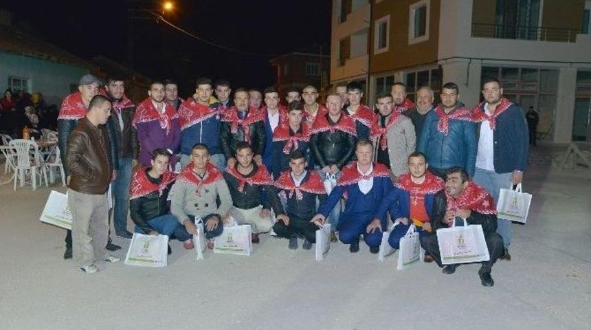 Başkan Ataç 33 Kınalı Kuzuyu Askere Uğurladı