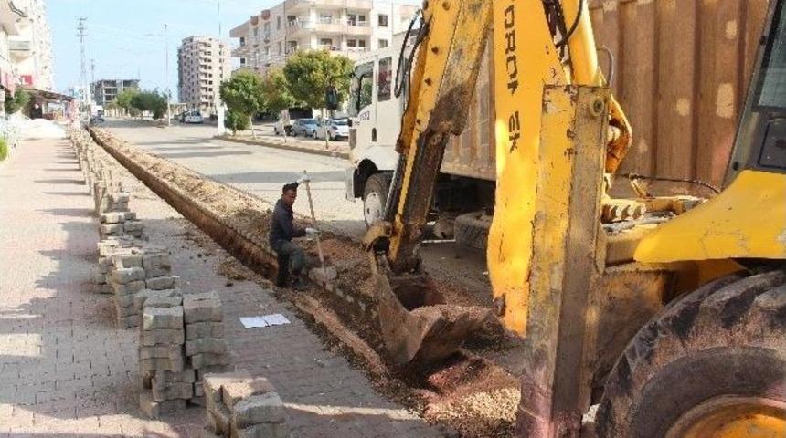 Hastane &Ccedil;evresindeki Elektrik Telleri Yer Altına Alınıyor