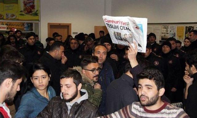 Eskişehir’de “cumhuriyet Gazetesi” Gerginliği