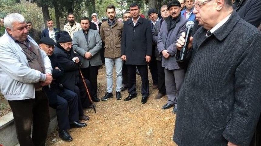 Kartallı Kazım &Ouml;l&uuml;m&uuml;n&uuml;n 56&rsquo;ncı Yıl D&ouml;n&uuml;m&uuml;nde Mezarı Başında Anıldı