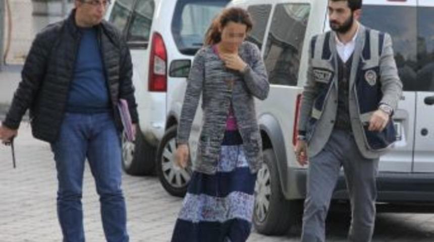 &Ccedil;aldıkları Altınlarla Yakalanan 3 Kişi Adliyeye Sevk Edildi