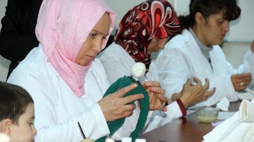 Engelli Bayanlar İ&ccedil;in &lsquo;kitre Bebek&rsquo; Kursu A&ccedil;ıldı