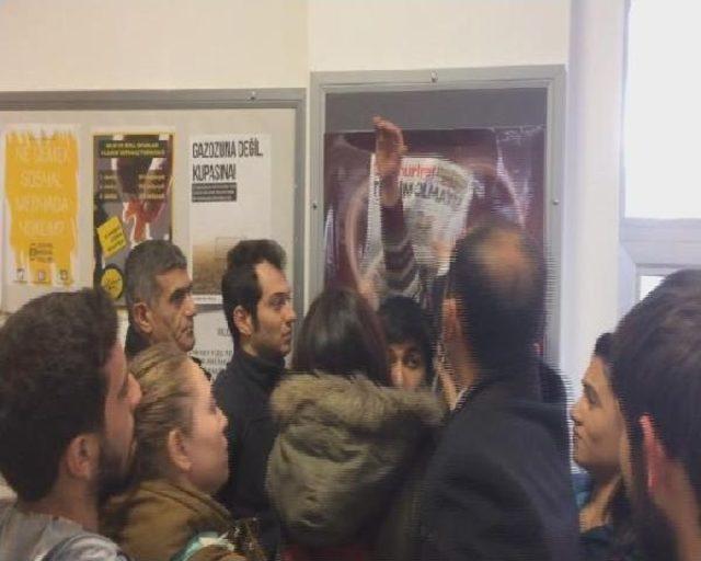 Üniversitede Cumhuriyet Gazetesi Gerginliği