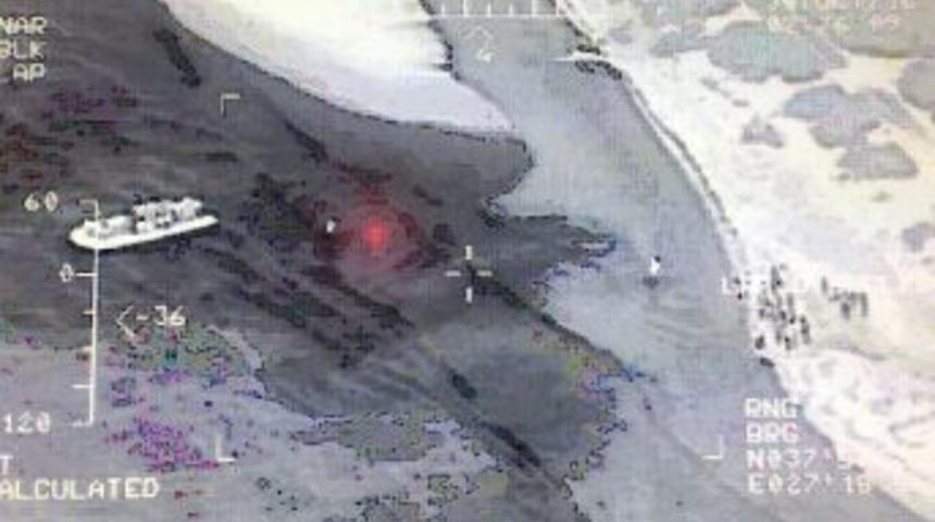 Kuşadası K&ouml;rfezi&rsquo;nde Ka&ccedil;ak G&ouml;&ccedil;men Operasyonu