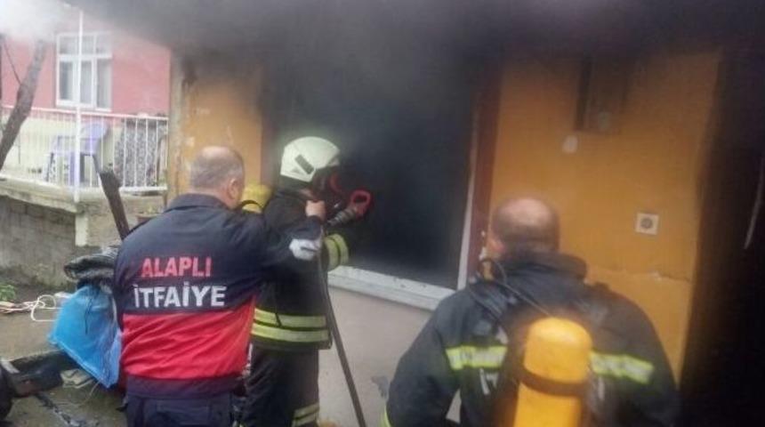 Mutfakta &Ccedil;ıkan Yangın Paniğe Neden Oldu