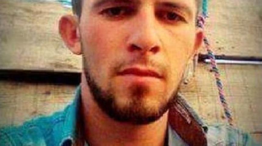 Tem'de Tır'a &Ccedil;arpan Otomobilde 3 Kişi &Ouml;ld&uuml;, 2 Kişi Yaralandı (2)