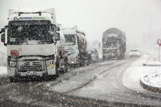 Bolu Dağı'nda Kar Etkili Oldu (2)