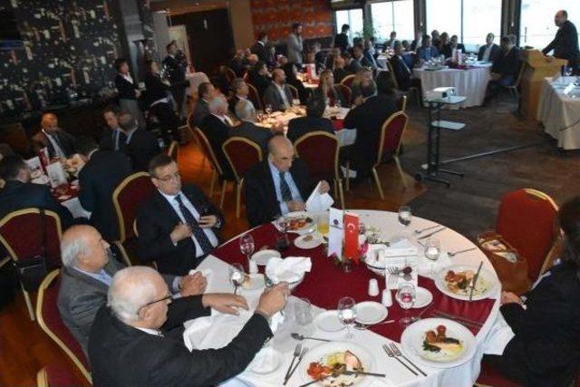 Esiad ın Konuğu Murat Yetkin Oldu 1