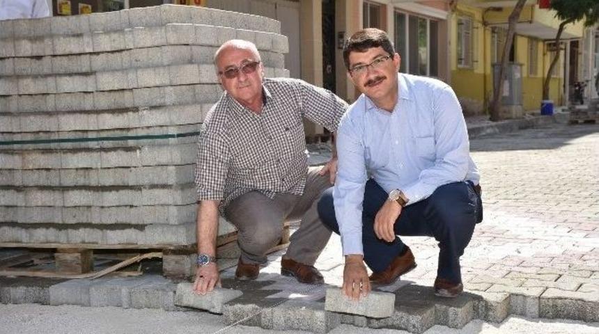 Şehzadeler&rsquo;de Yol Sorunu Olan Mahalle Kalmayacak