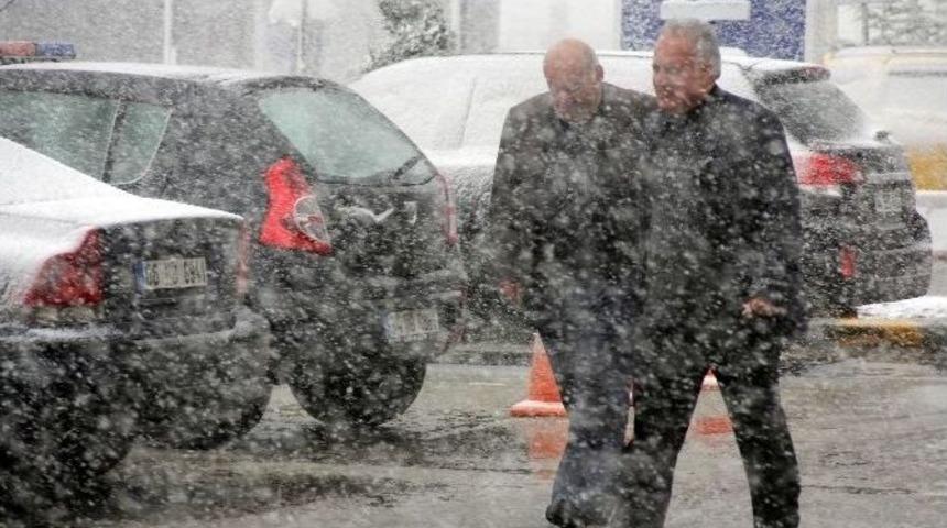 Bolu Dağı&rsquo;nda G&ouml;z G&ouml;z&uuml; G&ouml;rm&uuml;yor