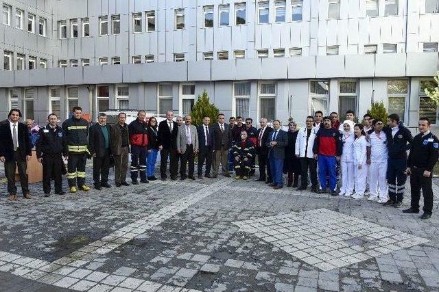 G&uuml;m&uuml;şhane Devlet Hastanesinde Yangın Tatbikatı 3