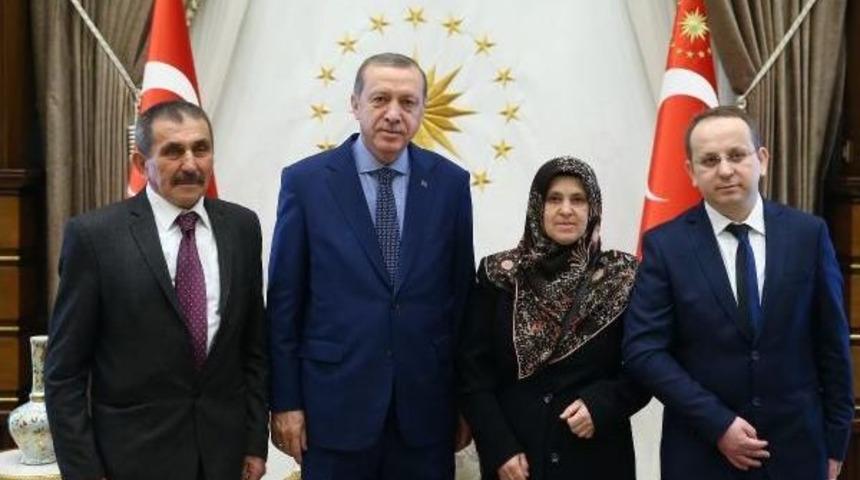 Cumhurbaşkanı Erdoğan, 15 Temmuz Gazisi Sabri &Uuml;nal'ı Kabul Etti