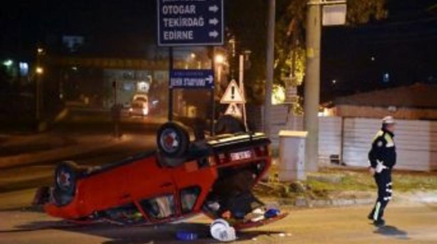 Takla Atan Otomobilin S&uuml;r&uuml;c&uuml;s&uuml; Yaralandı