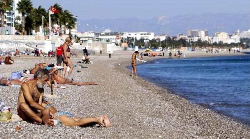 Antalya'da Yazdan Kalma G&uuml;nler