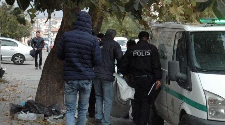 Başkent&rsquo;te Cinnet Ge&ccedil;iren Adam Dehşet Sa&ccedil;tı
