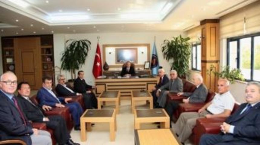 Keksav&rsquo;dan Rekt&ouml;r &Uuml;nal&rsquo;a Ziyaret