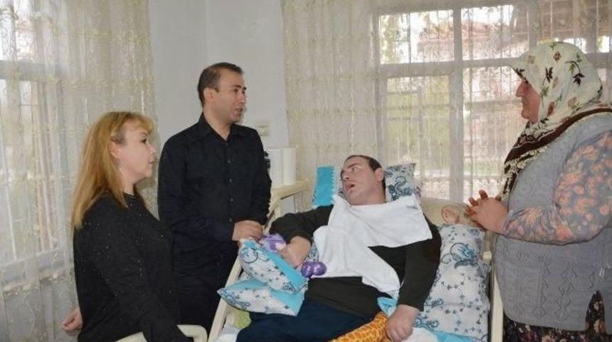 Umut&rsquo;a Refleksoloji Tedavisi