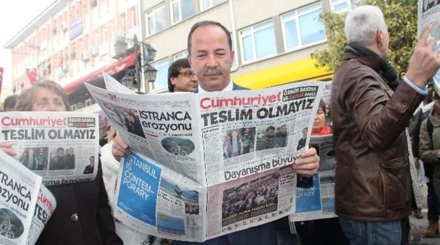 Edirne&rsquo;de Chp&rsquo;lilerden Cumhuriyet Gazetesine Destek