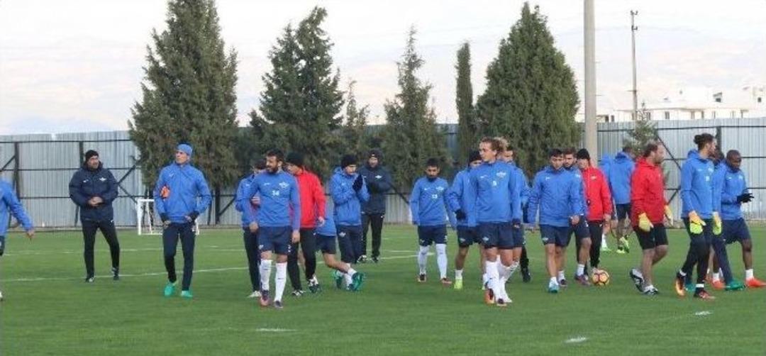 Akhisar Belediyespor, Fenerbah&ccedil;e Hazırlıklarına Başladı