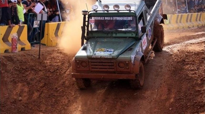 Merkezefendi Off-road&rsquo; Da 62 Yaşındaki Pilotun Başarısı