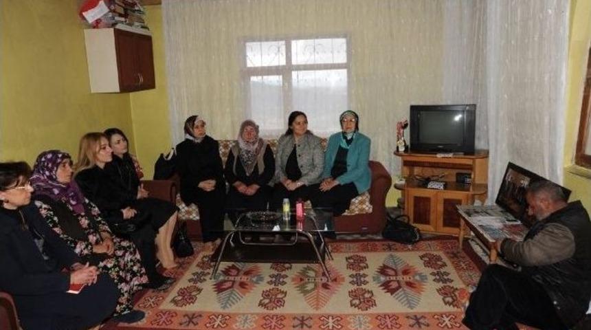 Vali Azizoğlu&rsquo;nun Eşinden Şehit Ailesine Ziyaret