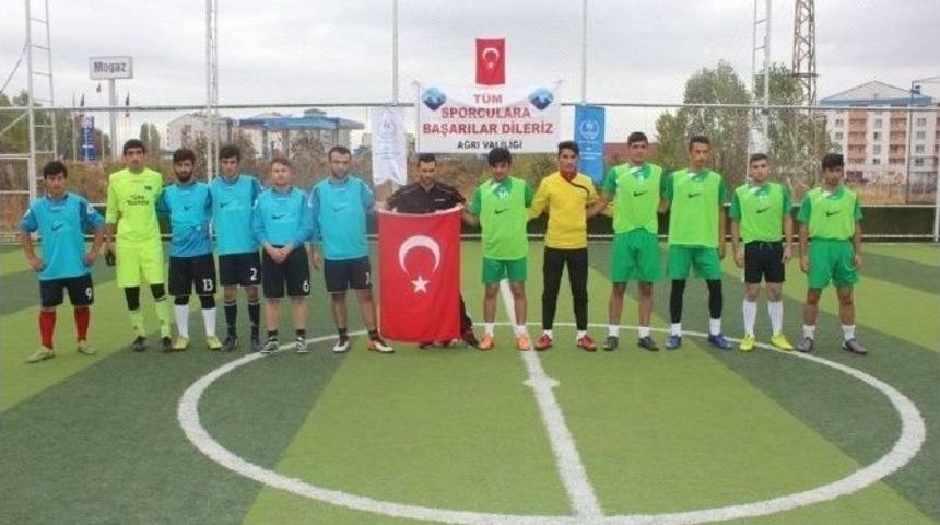 Nike Halı Saha Ligi Şampiyonu Spor Lisesi Oldu