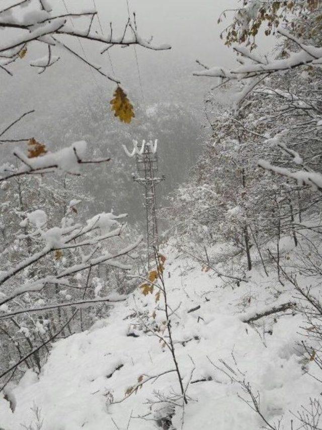 Azdavay’da Kar Yağışı Hayatı Olumsuz Etkiliyor