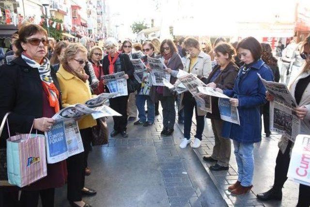 Chp'li Kadınlardan, Cumhuriyet Gazetesi Için Sessiz Protesto