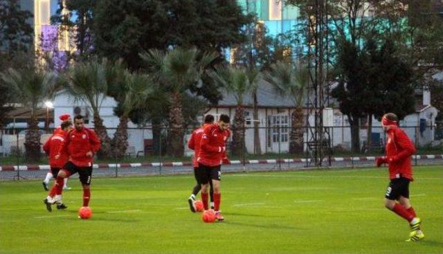 Samsunspor Teknik Direktörü Özköylü: Kazanmak Için Çıkacağız