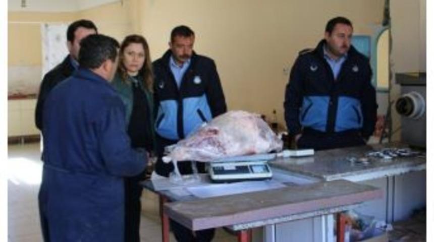 Çivril’de 100 Kilo Kaçak Et Ele Geçirildi