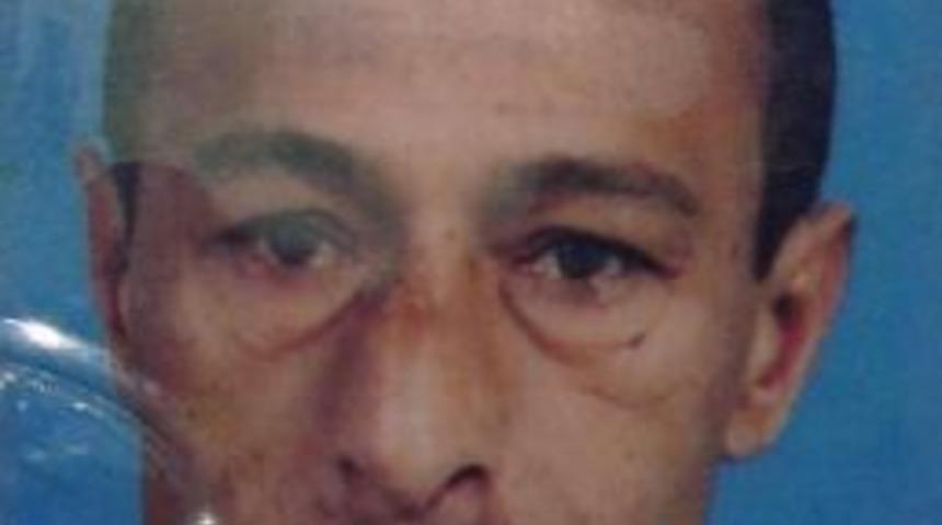 Otomobilin &Ccedil;arpıp Kamyonun &Uuml;zerinden Ge&ccedil;tiği Yaya &Ouml;ld&uuml;