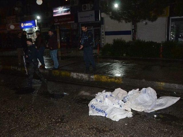 Batman’da İş Merkezi Önündeki Çuvallar Polisi Alarma Geçirdi 2