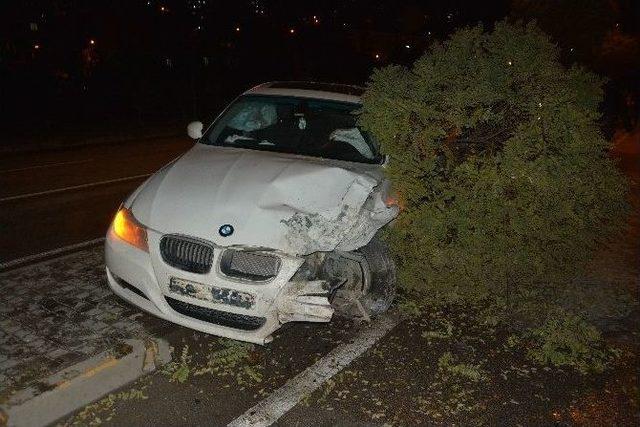 Ters Yöne Giren Alkollü Sürücü Kaza Yaptı: 1 Yaralı