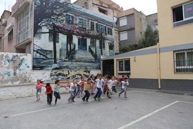 Bornova Kent Tasarımlarıyla Fark Yaratıyor