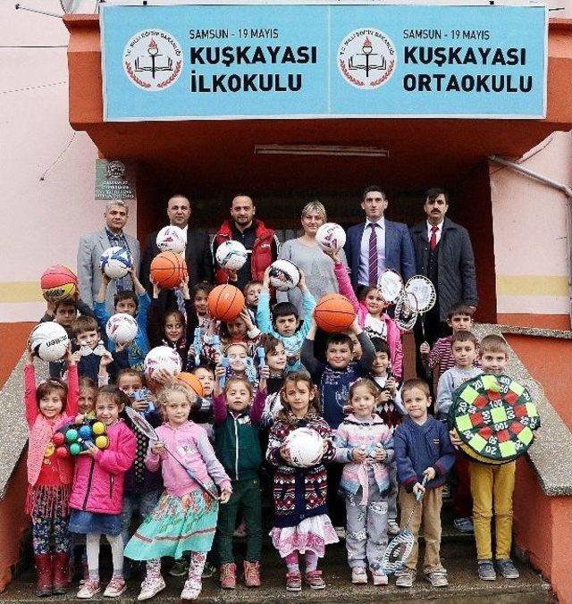 Samsun’da 55 Köy Okuluna Spor Malzemesi