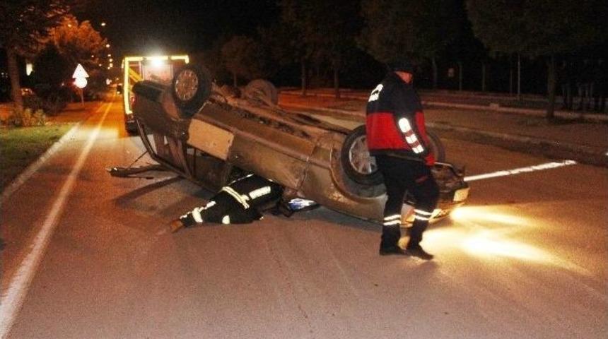 Konya&rsquo;da Otomobil Takla Attı: 2 Yaralı