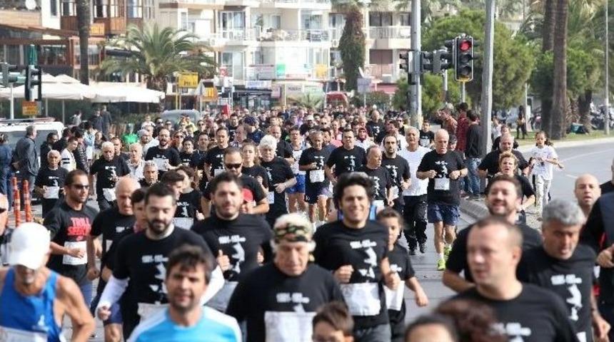 Karşıyaka, Ata&rsquo;dan Ana&rsquo;ya Koşuyor