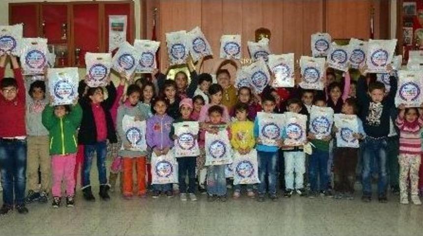 Pursaklar Belediyesinden Suriyelilere Yardım