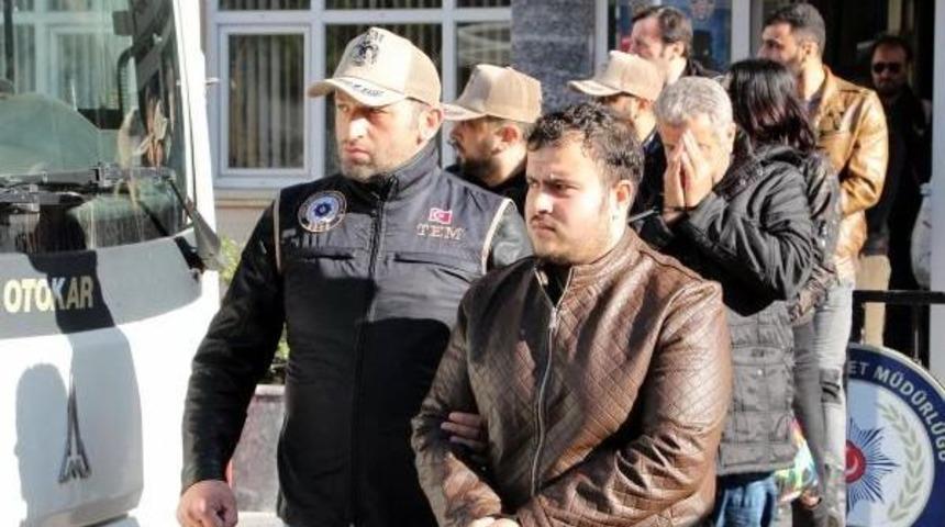 Işid Operasyonuyla &Ouml;rg&uuml;t&uuml;n Bomba Uzmanı Yakalandı